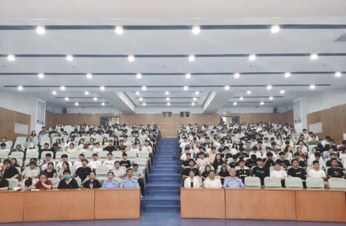 “6.26國(guó)際禁毒日”我市開(kāi)展形式多樣的反走私反毒品主題宣傳活動(dòng)